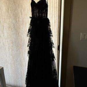 Chic Black Lace Maxi Dress